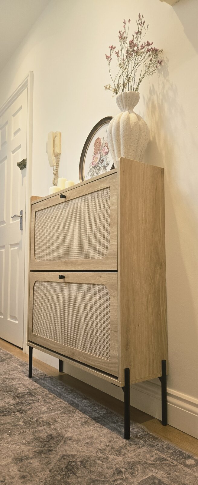 Shoe cabinet assembled by Smart Flat-Pack